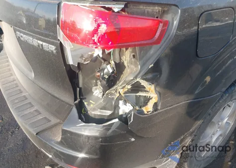 2009 Subaru Forester 2.5X из США, поврежденный, VIN JF2SH61659H736620